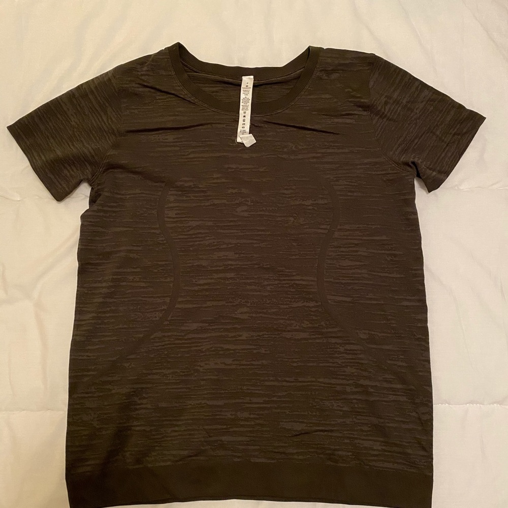 lululemon athletica Short Sleeve Tee - Dark Olive